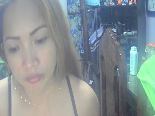 Live sex webcam photo for Annie_19 #270031267