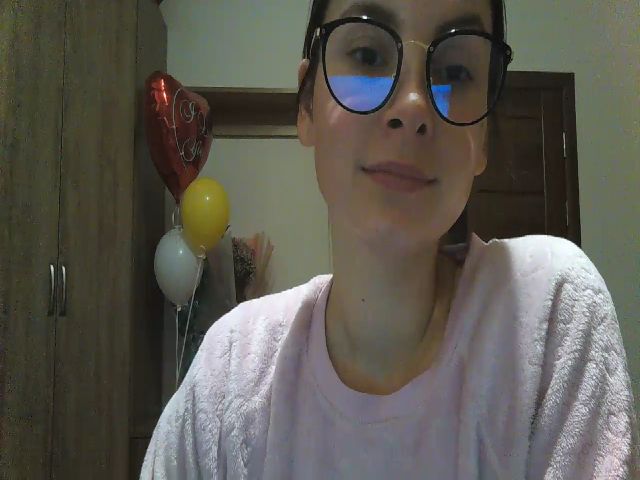 Live sex webcam photo for MisssSun #270008036