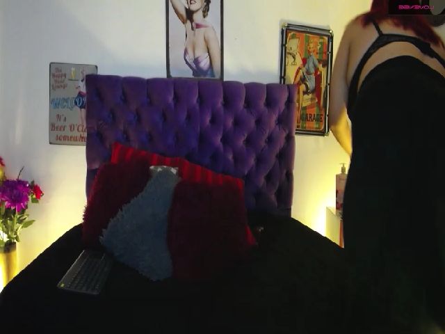 Live sex webcam photo for Summynov #269965617
