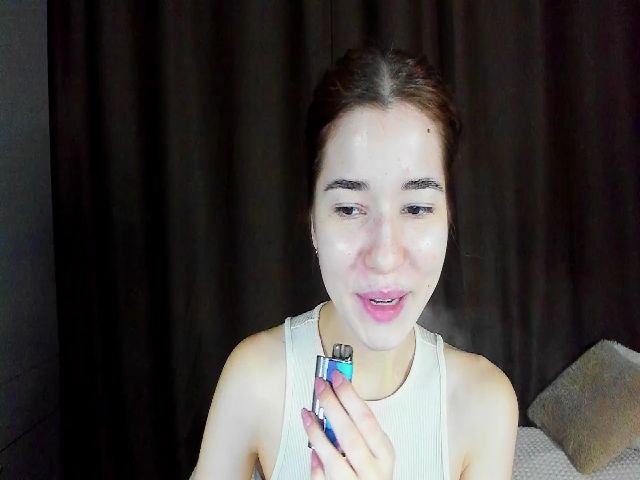 Live sex webcam photo for JenniferHardy #269897648