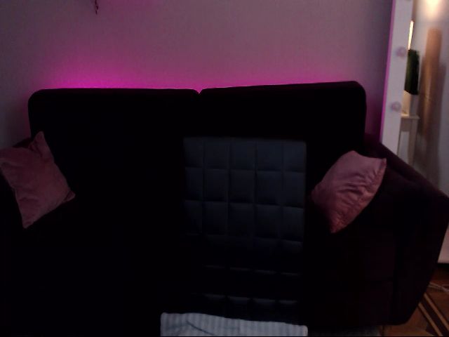 Live sex webcam photo for KateGreen #269894302