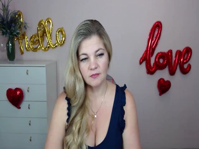 Live sex webcam photo for Next_ToMe #270093155
