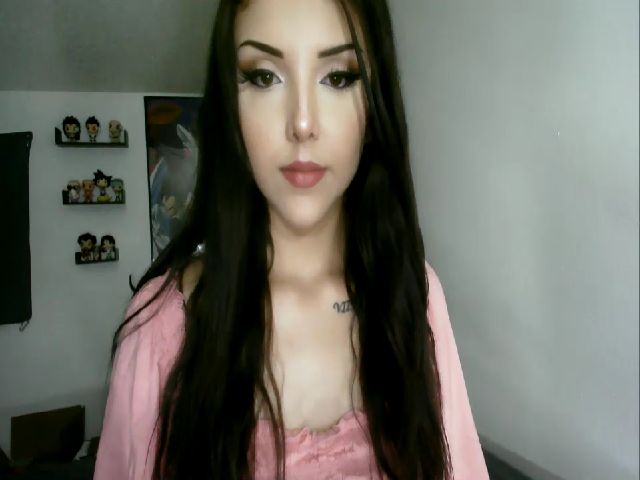 Live sex webcam photo for XxxSaiyanQ #269863946
