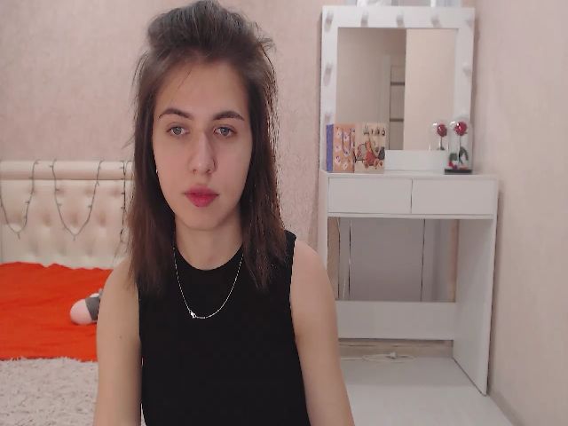 Live sex webcam photo for YourrAngell #269870152