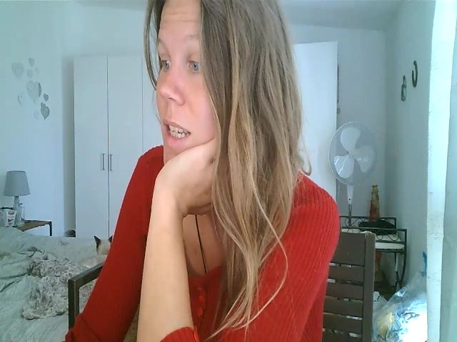 Live sex webcam photo for CallMeMaria #269981246