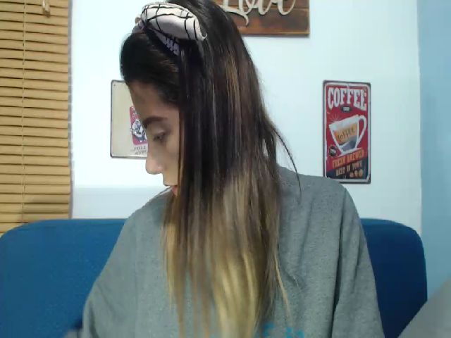 Live sex webcam photo for Violetasweett #269946055