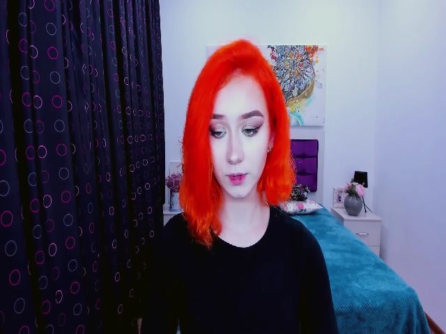 Live sex webcam photo for FionaClassy #270034153