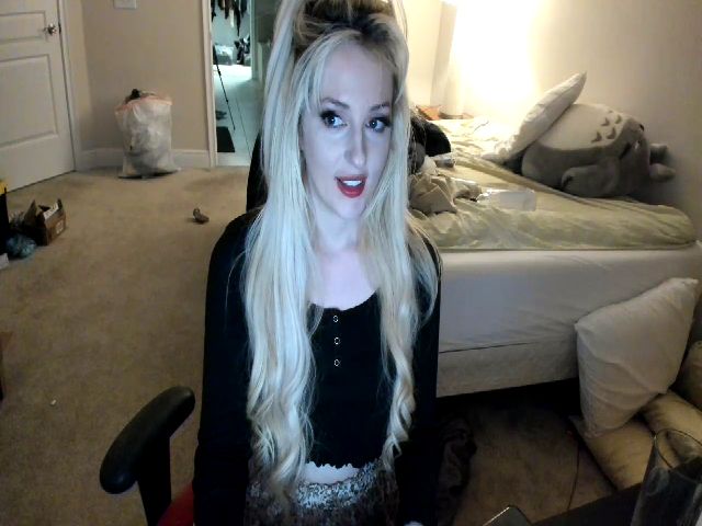 Live sex webcam photo for Domme_Jeans #270100766