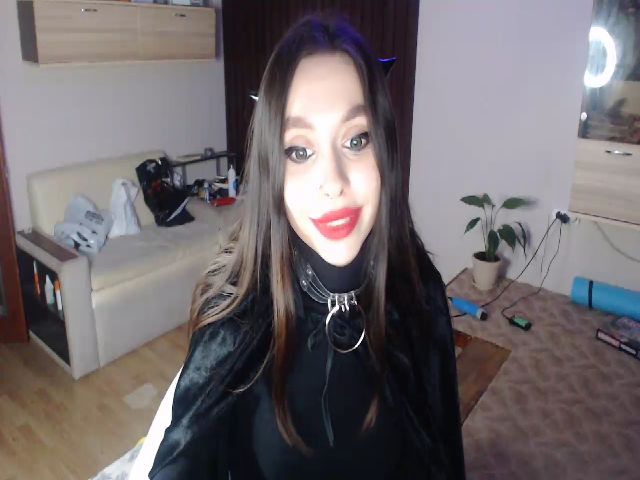 Live sex webcam photo for SonyaKotik #270040638