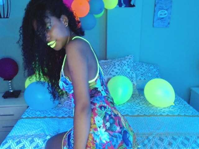 Live sex webcam photo for SalomePrice #269827111