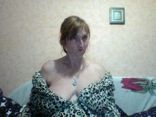 Live sex webcam photo for MssAngela #288008758