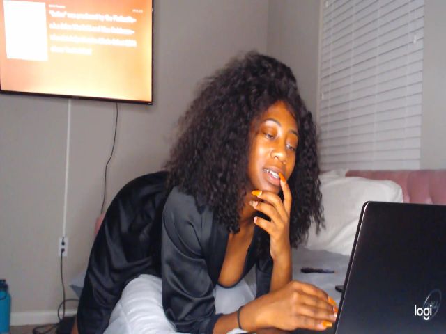 Live sex webcam photo for Seven #269862125