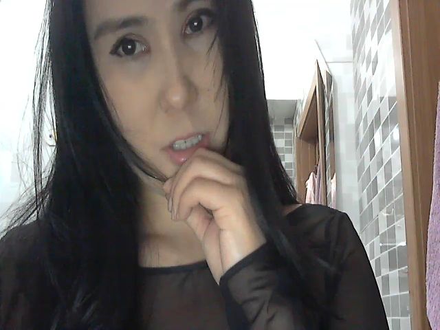 Live sex webcam photo for SweetYuna #269948247