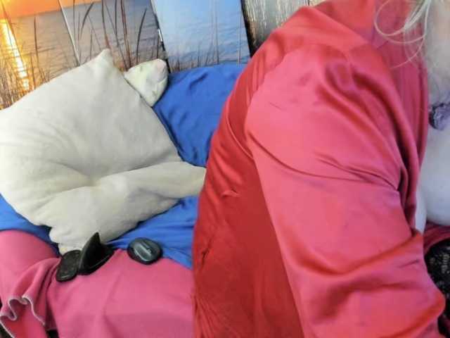 Live sex webcam photo for MucMilf59 #270034417