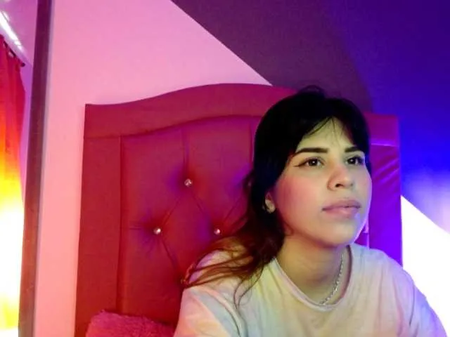 Live sex webcam photo for rousy-rhoades #269905591