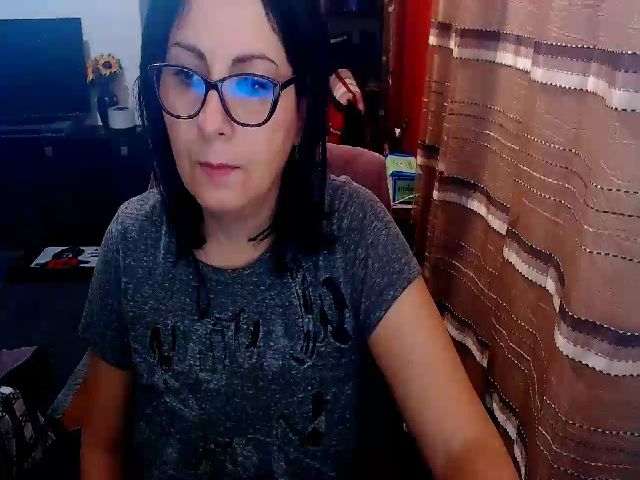 Live sex webcam photo for Ella_Sunshine #287890745