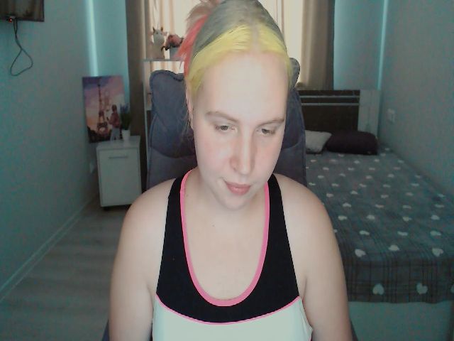 Live sex webcam photo for SweetnessLucy #269977660