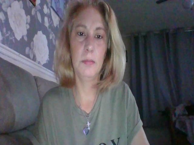 Live sex webcam photo for XxMommaKxX #270049004