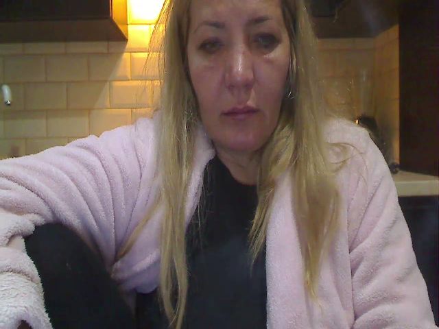 Live sex webcam photo for HeyHeyGrey #269825478