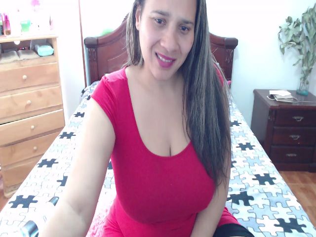 Live sex webcam photo for Violeta_sex_ #269983709