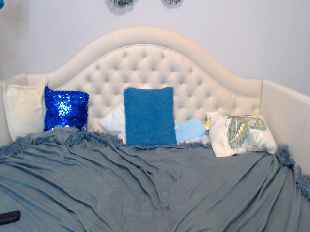 Live sex webcam photo for CardieRaymond #270027845