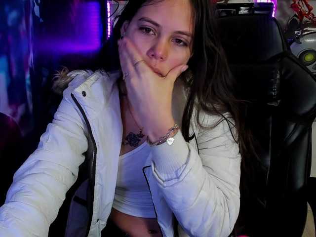 Live sex webcam photo for XCrislerSweet #269962486