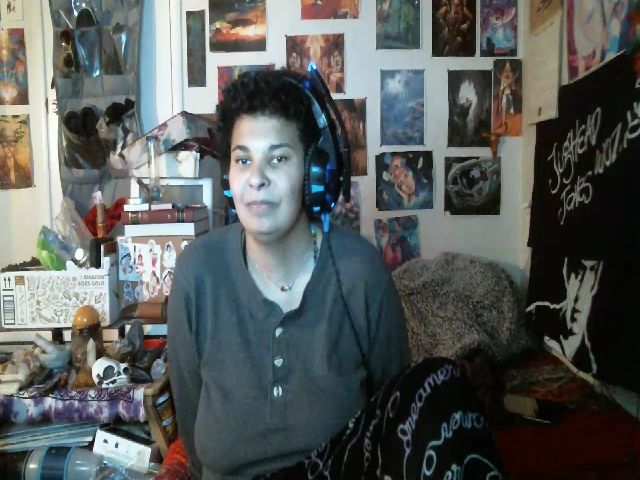 Live sex webcam photo for HornyHunBunny #269873085