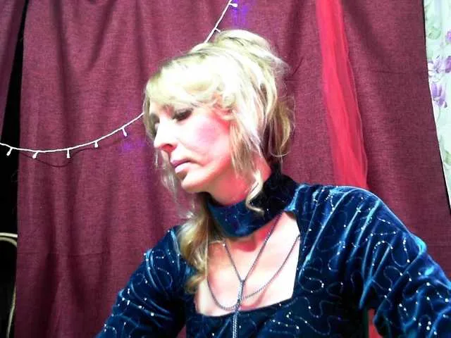 Live sex webcam photo for Wiwjendecor #269825262