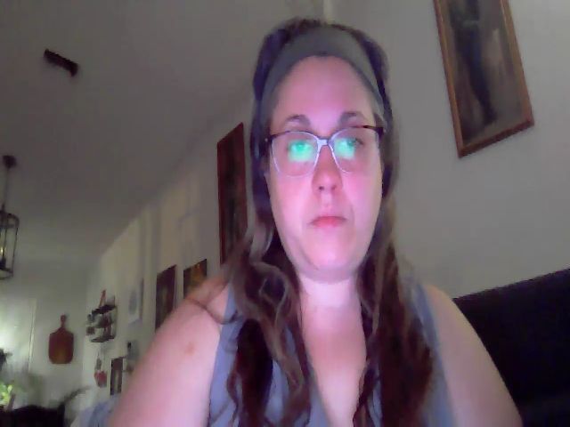 Live sex webcam photo for Laural55 #269885626