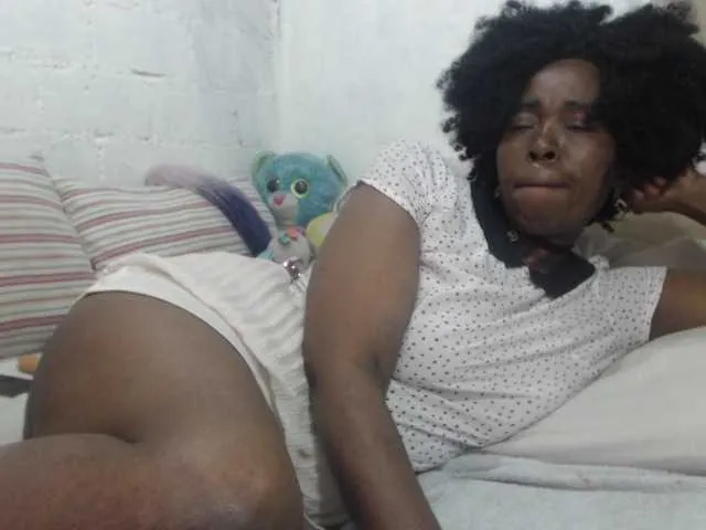 Live sex webcam photo for blackpearl51 #270035303