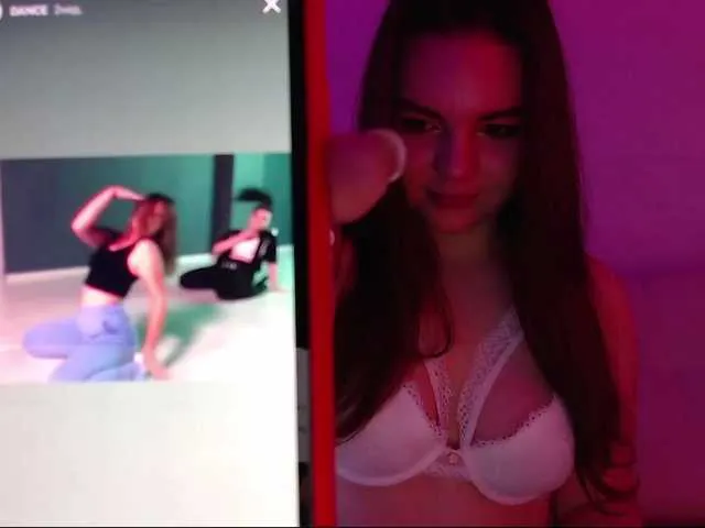 Live sex webcam photo for wildkitty111 #269961393