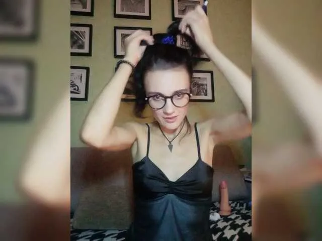 Live sex webcam photo for GerdaRaa #270033840
