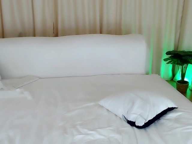 Live sex webcam photo for luisana64 #270105066