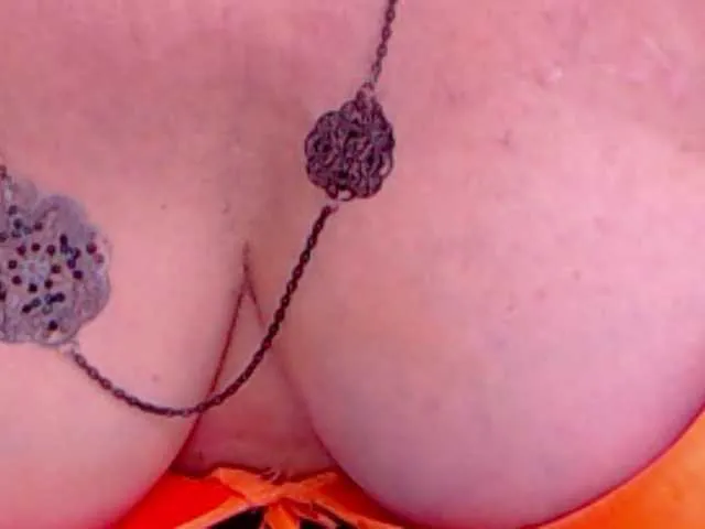 Live sex webcam photo for AlanaRichards #270270449