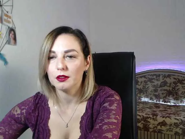 Live sex webcam photo for sonya2121 #270270052