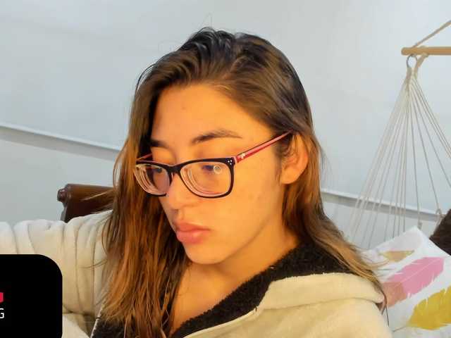 Live sex webcam photo for Charlotte-mwc #270106685