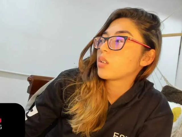 Live sex webcam photo for Charlotte-mwc #270165572