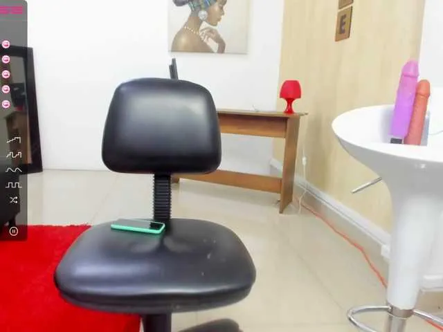 Live sex webcam photo for elensweet18 #270106077