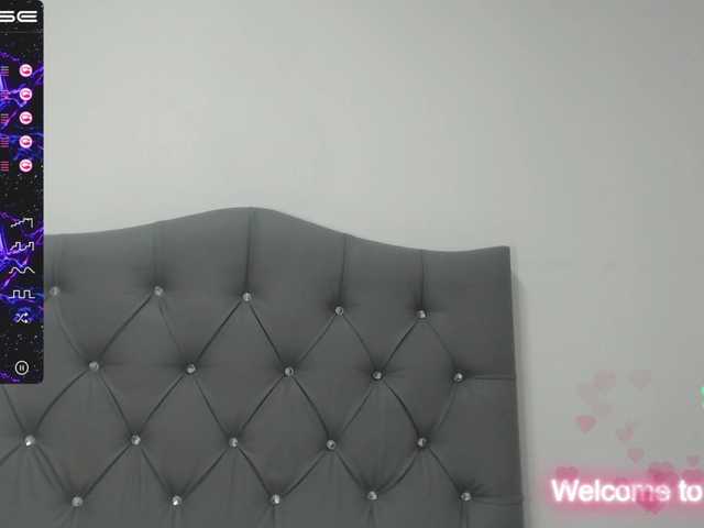 Live sex webcam photo for Caro-x #270105152