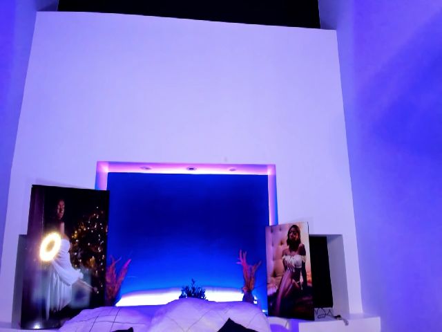 Live sex webcam photo for Channelsmalls #270119635