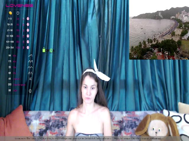 Live sex webcam photo for Girl_Ksenia #270282385