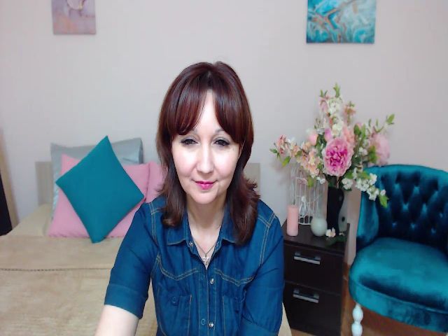 Live sex webcam photo for InLovedMoon #270316467