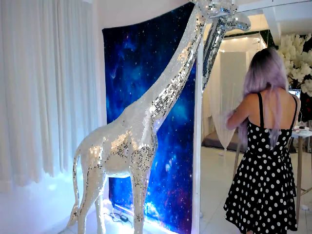 Live sex webcam photo for GingerMFC #270143243