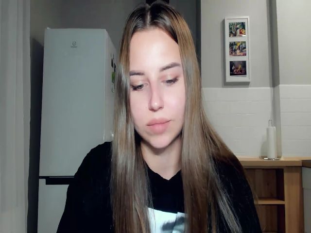 Live sex webcam photo for Sweet_Lera18 #270290481