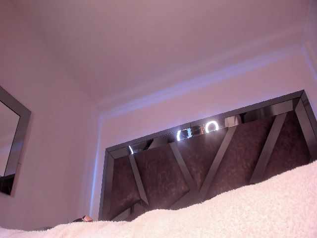 Live sex webcam photo for Marnie_Jones #270153488