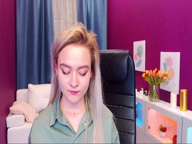 Live sex webcam photo for Kara_Smith #270313936