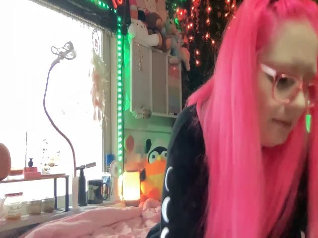 Live sex webcam photo for MsGrumpyCunt #270105350