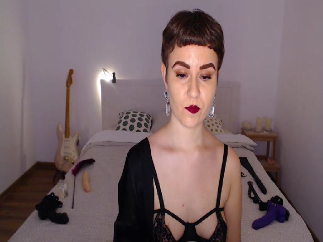 Live sex webcam photo for EmpressRule #270319026