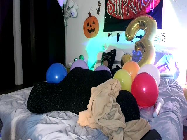 Live sex webcam photo for Strawberrrri1 #270134222