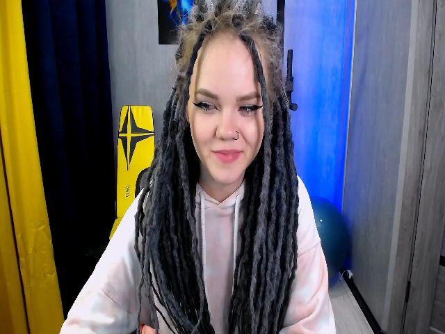 Live sex webcam photo for KerryBlair #270202672